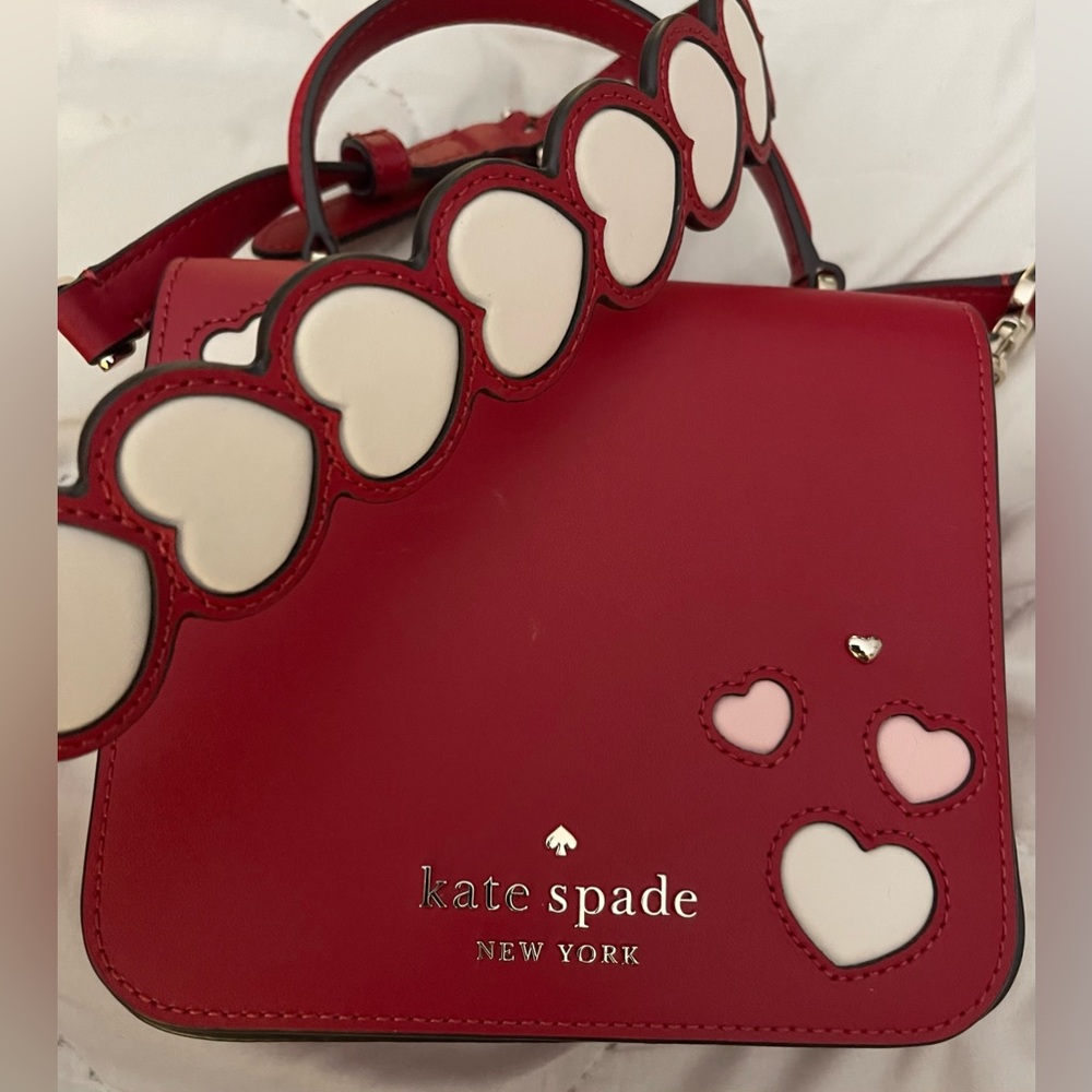 Kate Spade red heart crossbody bag in excellent condition. Valentine’s Day ready